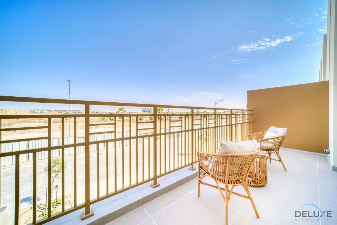 Peaceful 3Br Townhouse At Damac Hills 2, Dubailand By Deluxe Holiday Homes Apartment