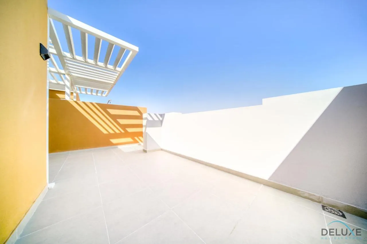 Apartment Peaceful 3Br Townhouse At Damac Hills 2, Dubailand By Deluxe Holiday Homes